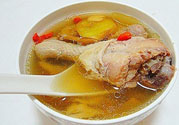燉雞湯用冷水還是熱水？雞湯用冷水可以嗎？
