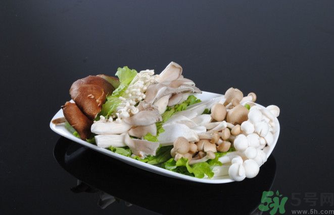 蘑菇能生吃嗎？蘑菇生吃會中毒嗎？