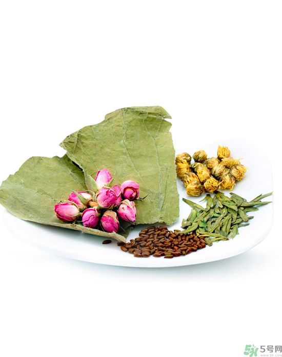 荷葉冬瓜減肥茶的做法是什么？喝荷葉冬瓜減肥茶有什么注意事項(xiàng)？