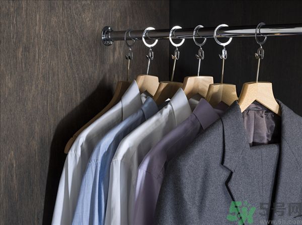 什么面料不容易皺？如何挑選不易皺的衣服？