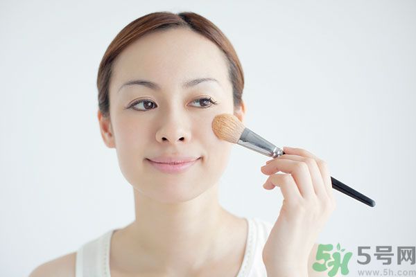 化妝刷如何使用效果好？化妝刷該怎么保養(yǎng)？