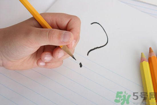 左撇子真的更聰明嗎？左撇子的優(yōu)勢與劣勢