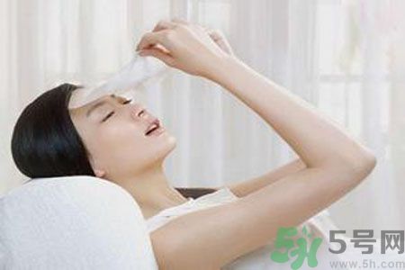 皮膚出油怎么辦？皮膚出油用什么面膜？