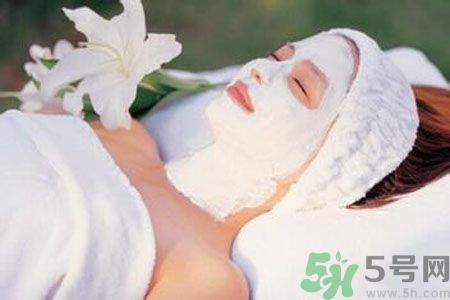 皮膚出油吃什么好？皮膚出油應(yīng)該吃什么？