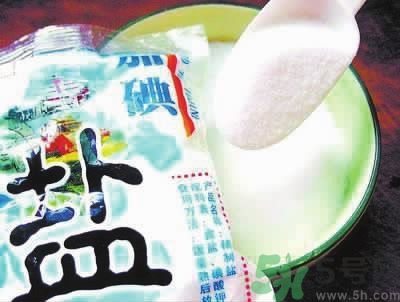 新衣服要不要洗了再穿？新衣服不洗可以穿嗎？