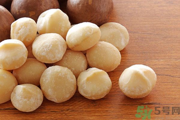 吃堅(jiān)果有什么好處？吃堅(jiān)果要注意什么？