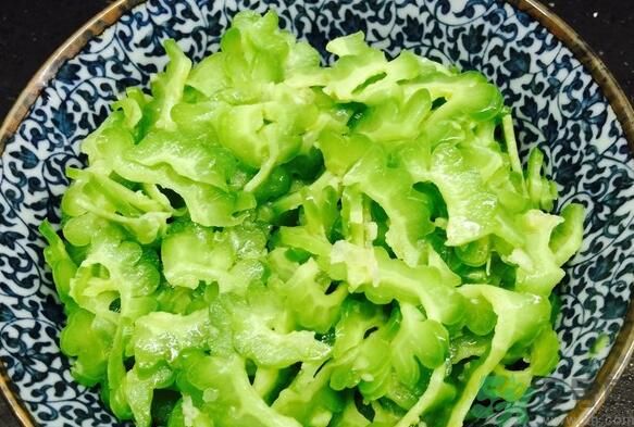 吃苦瓜可以祛痘嗎？苦瓜怎樣吃可以祛痘？