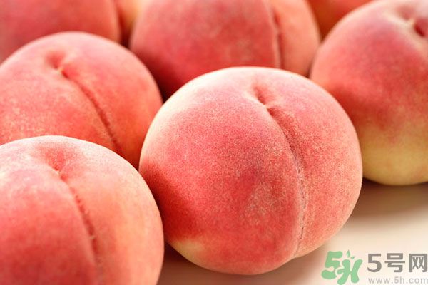 吃桃子會(huì)脹氣嗎？吃桃子注意事項(xiàng)有哪些？