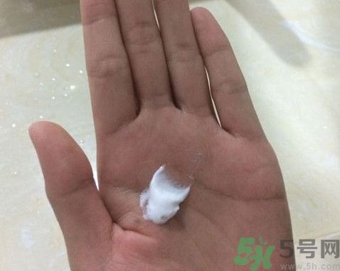一人一方龍腦祛痘凈顏洗面奶怎么樣？好用嗎？