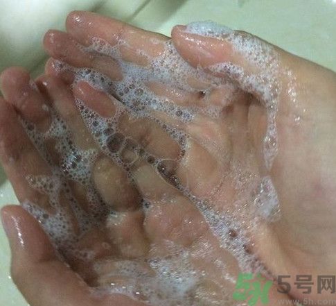 一人一方龍腦祛痘凈顏洗面奶怎么樣？好用嗎？