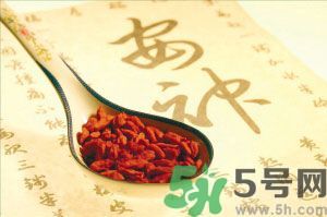 苦瓜可以和枸杞一起泡水喝嗎？苦瓜和枸杞一起泡水喝好嗎？