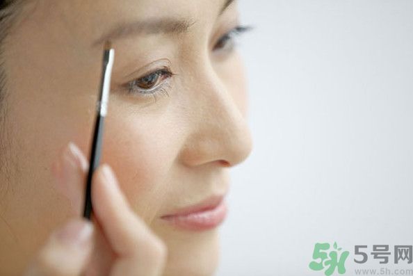 眉毛淡是種怎樣的體驗(yàn)？眉毛淡是什么原因？