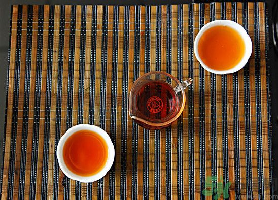 茉莉花綠茶加苦瓜能減肥嗎？茉莉花和苦瓜泡水喝嗎？