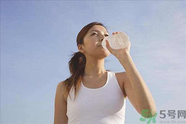 邊跑步邊喝豆?jié){可以嗎？跑步的時(shí)候喝豆?jié){好嗎？