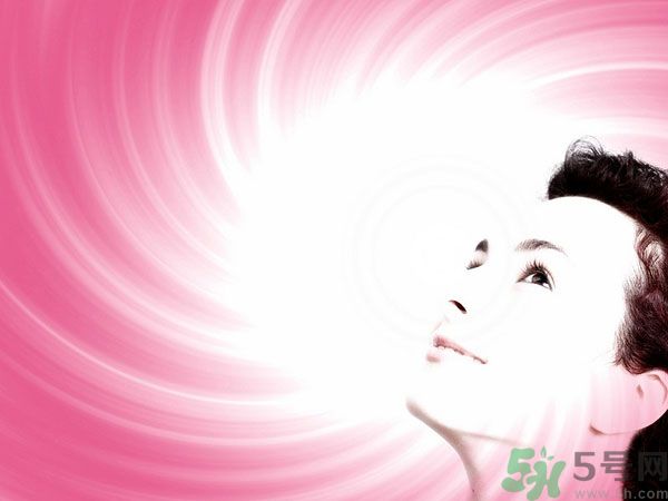 暗沉油性皮膚用什么護(hù)膚品？油性皮膚暗沉怎么護(hù)理？