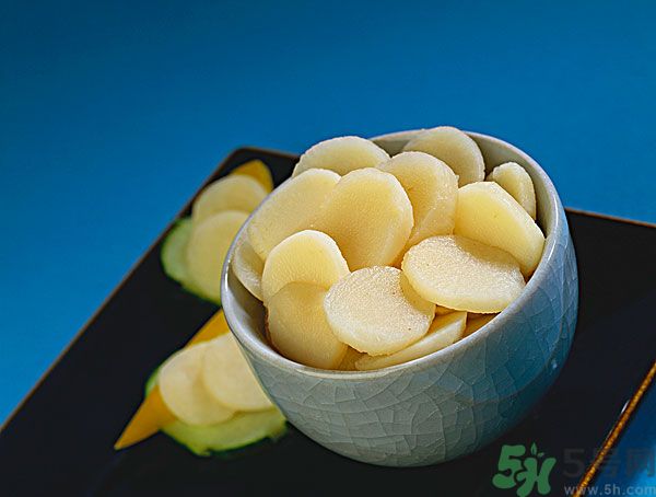 榴蓮和荸薺能一起吃嗎？吃過榴蓮后可以吃荸薺嗎？