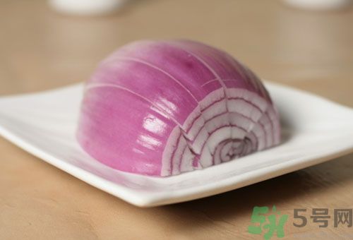 洋蔥可以生吃嗎？洋蔥生吃有什么好處？