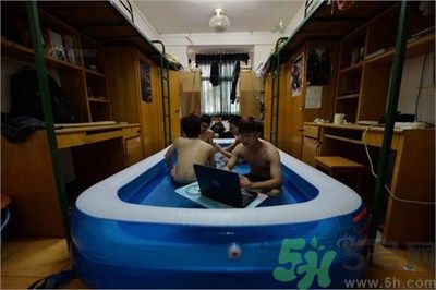 廣西學(xué)生把宿舍灌成泳池是哪個(gè)學(xué)校？廣西學(xué)生把宿舍灌成泳池怎么回事？