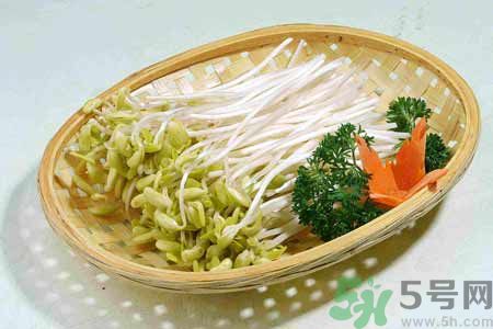 炒豆芽菜欠火候可以吃嗎？炒豆芽菜沒(méi)熟可以吃嗎？