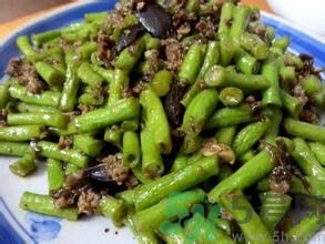 豆角沒熟可以吃嗎？吃沒熟的豆角會(huì)中毒嗎？
