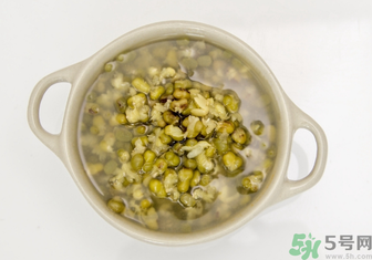 皮膚過(guò)敏能吃綠豆嗎？皮膚過(guò)敏能不能喝綠豆湯？