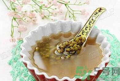 菊花晶能喝綠豆湯一起喝嗎？菊花晶和綠豆湯可以一起喝嗎？