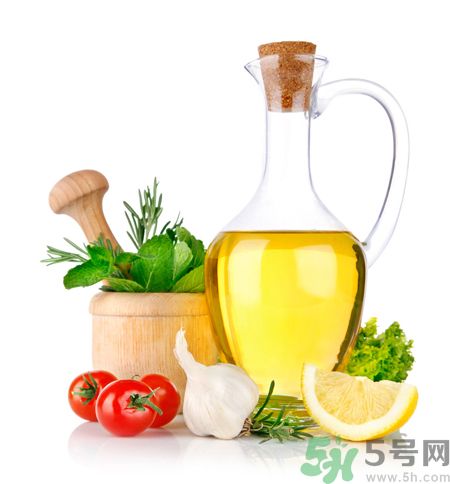夏天吃橄欖油好還是調(diào)和油好？夏天吃橄欖油好嗎？