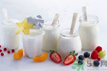 喝酸奶胃疼是為什么？喝酸奶為什么會(huì)胃疼？
