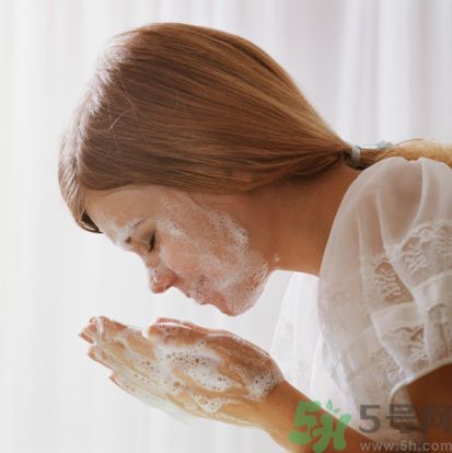 海鈺珍珠海藻柔膚水怎么樣？海鈺珍珠海藻柔膚水好用嗎？