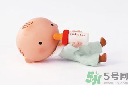 寶寶夏季中暑的原因？寶寶夏季中暑了怎么辦？