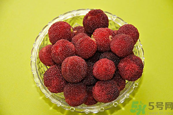 吃楊梅過(guò)敏怎么辦？楊梅過(guò)敏癥狀有哪些？
