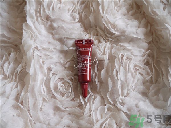 夢妝花顏凝時菁華眼霜好用嗎？夢妝花顏凝時菁華眼霜怎么樣？