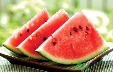經(jīng)期能吃西瓜嗎？經(jīng)期吃西瓜會(huì)不會(huì)肚子痛？