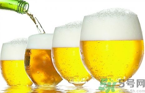 過期啤酒能喝嗎？過期啤酒喝了會怎么樣？