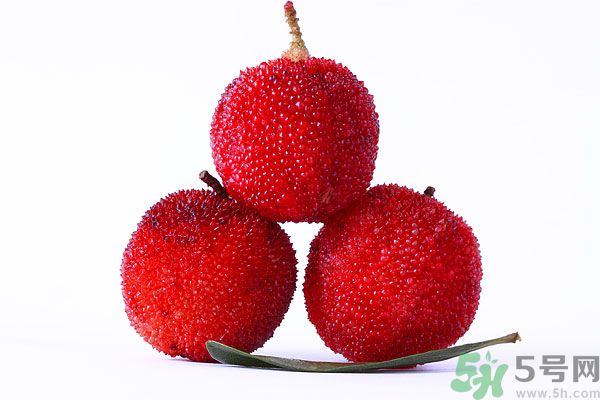 楊梅里面的蟲子能吃嗎？楊梅里面的蟲子吃了會(huì)怎么樣？