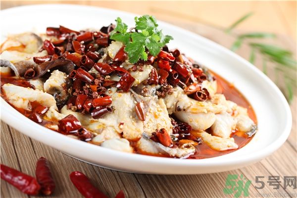 吃魚的時(shí)候能喝茶嗎？吃魚可以喝茶嗎？