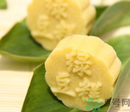 吃綠豆糕可以喝酸奶嗎？吃綠豆糕喝酸奶好不好？
