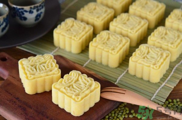 吃綠豆糕可以喝酸奶嗎？吃綠豆糕喝酸奶好不好？