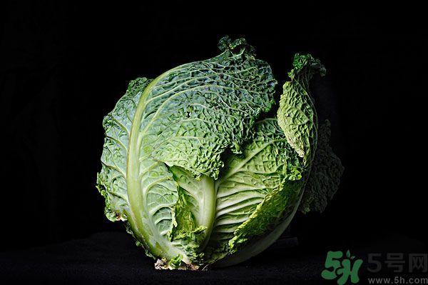 包菜外面爛了還能吃嗎？包菜里面有花可以吃嗎？