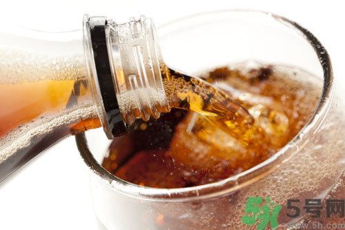 可樂沒氣了還能喝嗎？可樂沒氣了可以喝嗎？