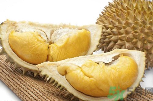 榴蓮可以和酸奶一起吃嗎？吃榴蓮可以喝酸奶嗎？