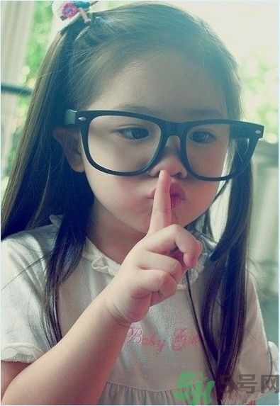 幼童屁股長出尾巴的原因是什么？孕婦缺什么幼童屁股長出尾巴？