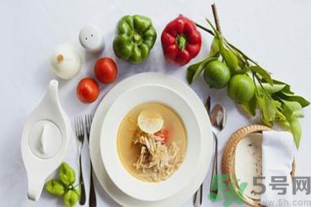 夏天吃什么養(yǎng)胃？夏天養(yǎng)胃要注意什么？
