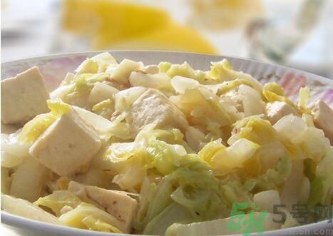 包菜可以和豆腐一起炒嗎？包菜能和豆腐一起吃嗎？