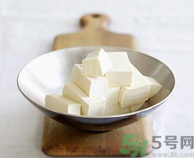 包菜可以和豆腐一起炒嗎？包菜能和豆腐一起吃嗎？
