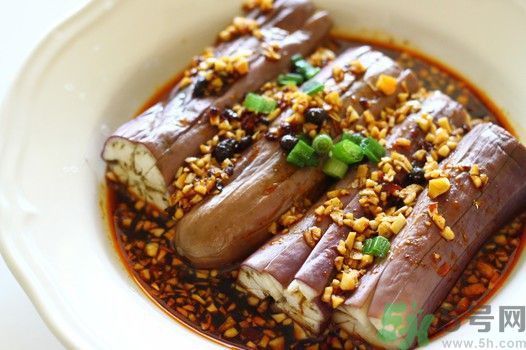 茄子皮有什么功效？茄子皮的功效是什么？