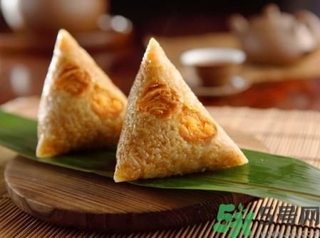 吃粽子時可以就大蒜嗎？粽子可以和大蒜一起吃嗎？