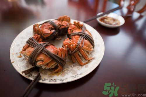 螃蟹和牛奶可以一起吃嗎？螃蟹和牛奶一起吃好嗎