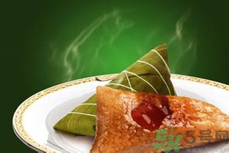 為什么煮粽子葉子會(huì)變黃？為什么煮粽子葉子會(huì)變色？