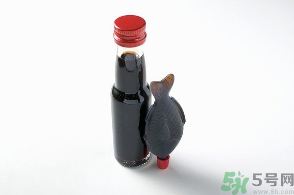老抽和生抽的區(qū)別方法？怎么區(qū)分生抽和老抽？